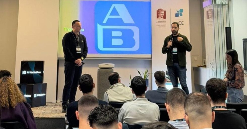 Η ΑΒ Βασιλόπουλος στηρίζει το AI Hackathon 2026